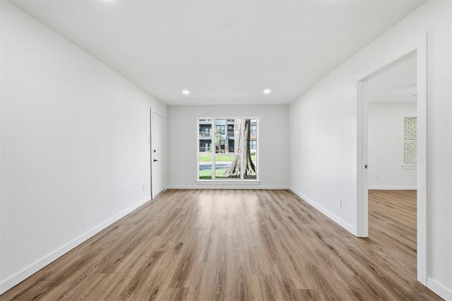 Photo - 4816 Amesbury Dr Unit 128