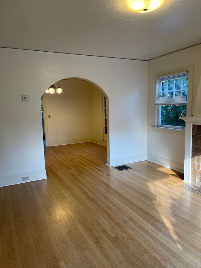 Photo - Cro02 - NW Northrup Unidad 2433