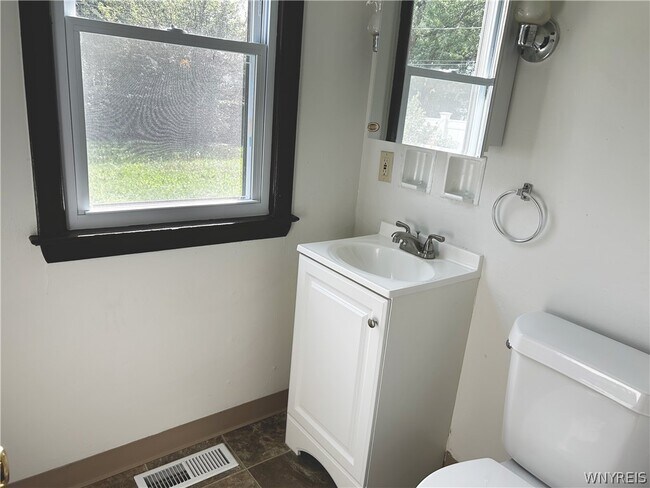 Photo - 3319 McKinley Pkwy
