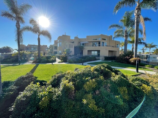 Beautiful first floor condo in Ocean Point... - Beautiful first floor condo in Ocean Point... Unit 135