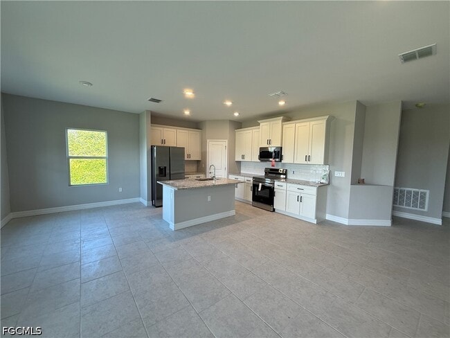 Photo - 3105 66th St W