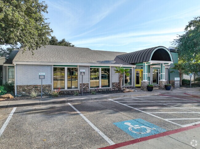Leasing Office Entrance - Sagamore Apartment Homes