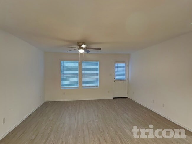 Photo - 5927 Forenoon Dr