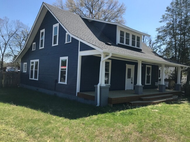 Photo - 1001 S 8th St