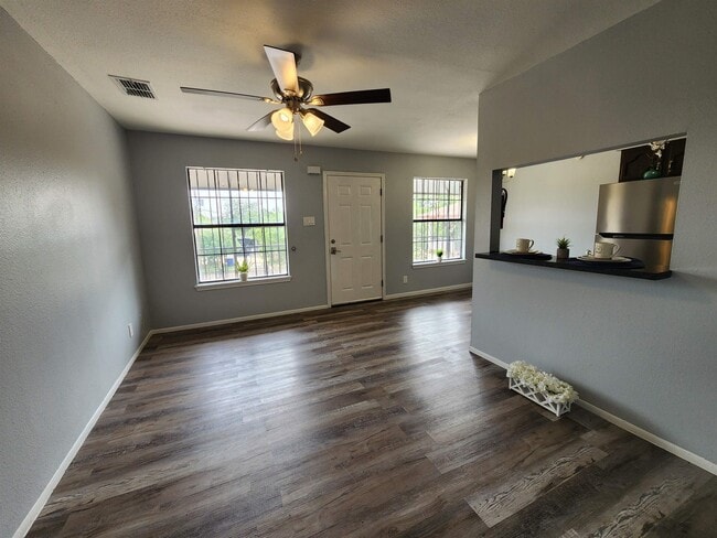 Photo - 3019 Corpus Christi St Unit E