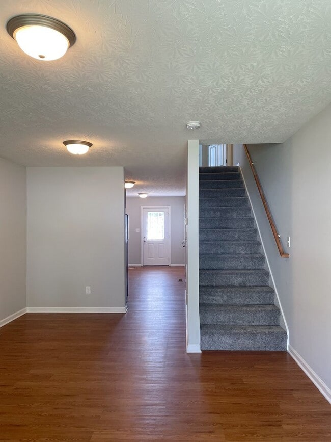 Photo - HALF OFF ONE MONTH AT UPPER STONE! Unit 406C