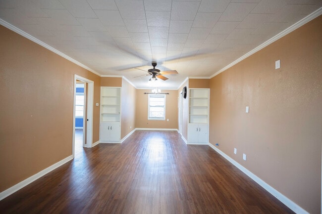 Photo - 806 E Stone St