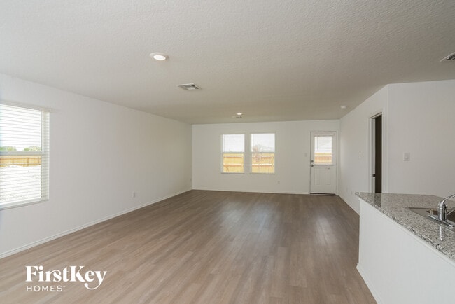 Photo - 10619 Pablo Way