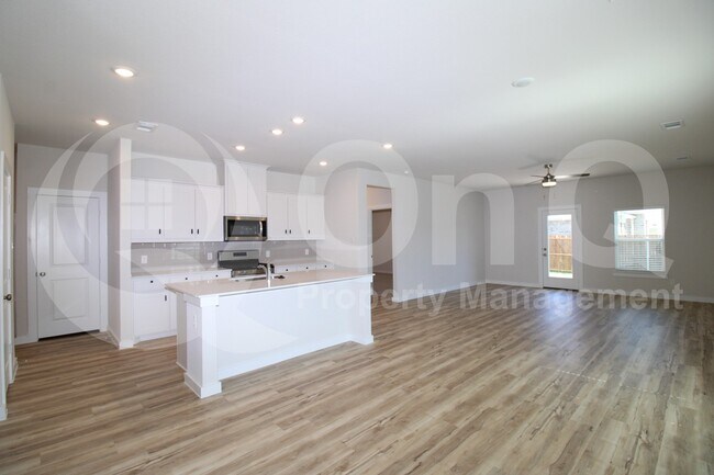 Photo - 330 Fire Rock Dr