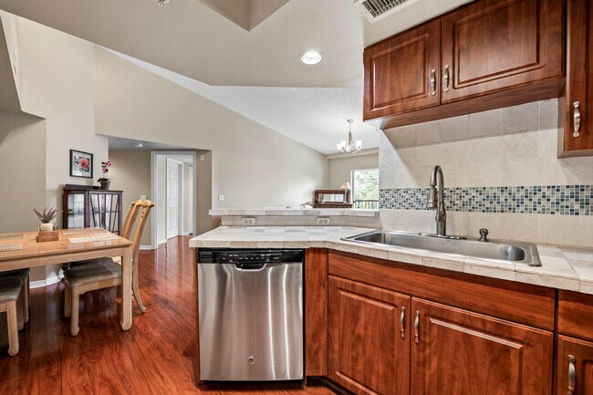 Photo - 2005 SE 10th Ave Unit 410