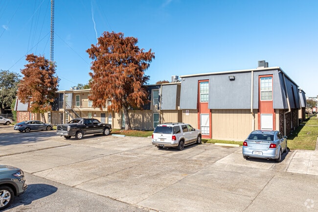 Photo - Whispering Palms Apts