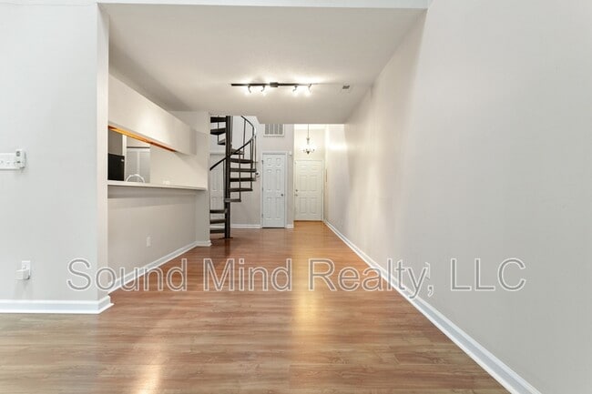 Photo - 6001 Winterpointe Ln