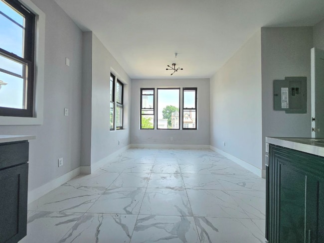 Photo - 226 Roseville Ave Unidad 202