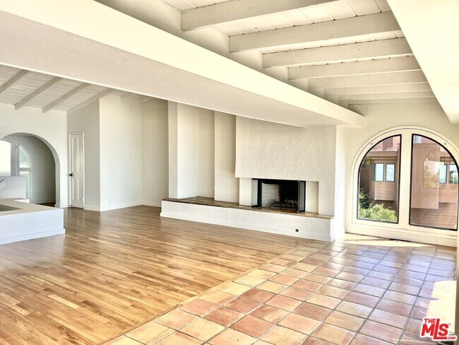 Photo - 21544 Rambla Vista