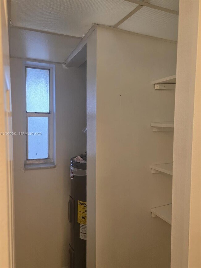 Photo - 7825 Fairview Dr Unit 203