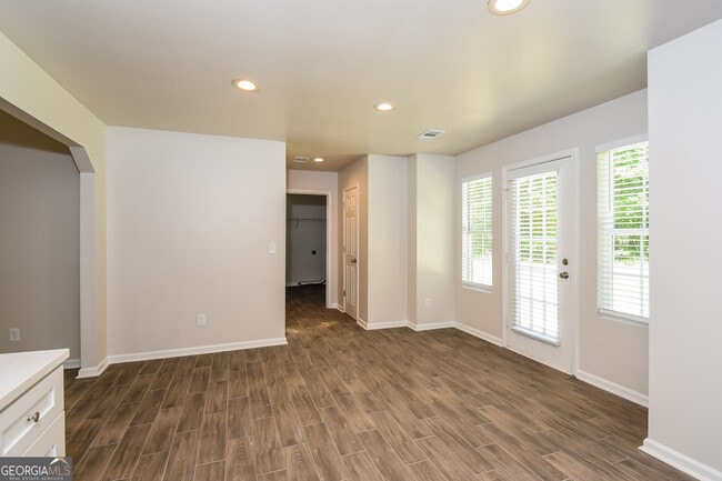 Photo - 155 Mcgiboney Pl