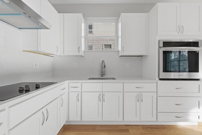 Photo - 19 Simon St Unit 19-1