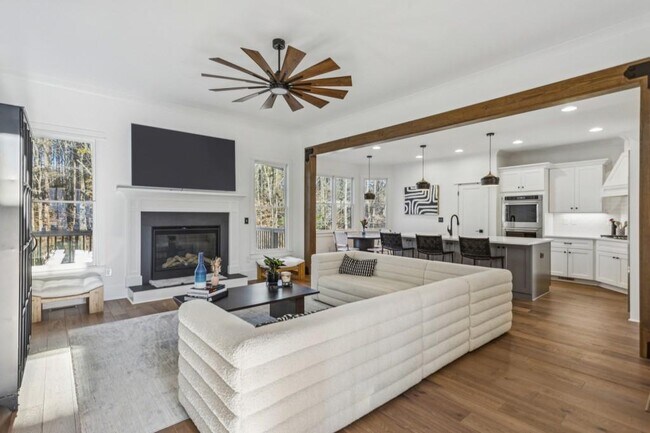 Photo - 3346 Kenyon Creek Dr NW