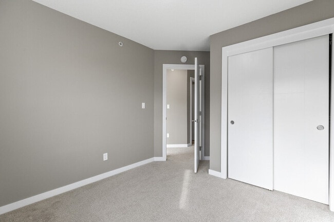 Photo - 1631 Hammond Cres NW Unit 19