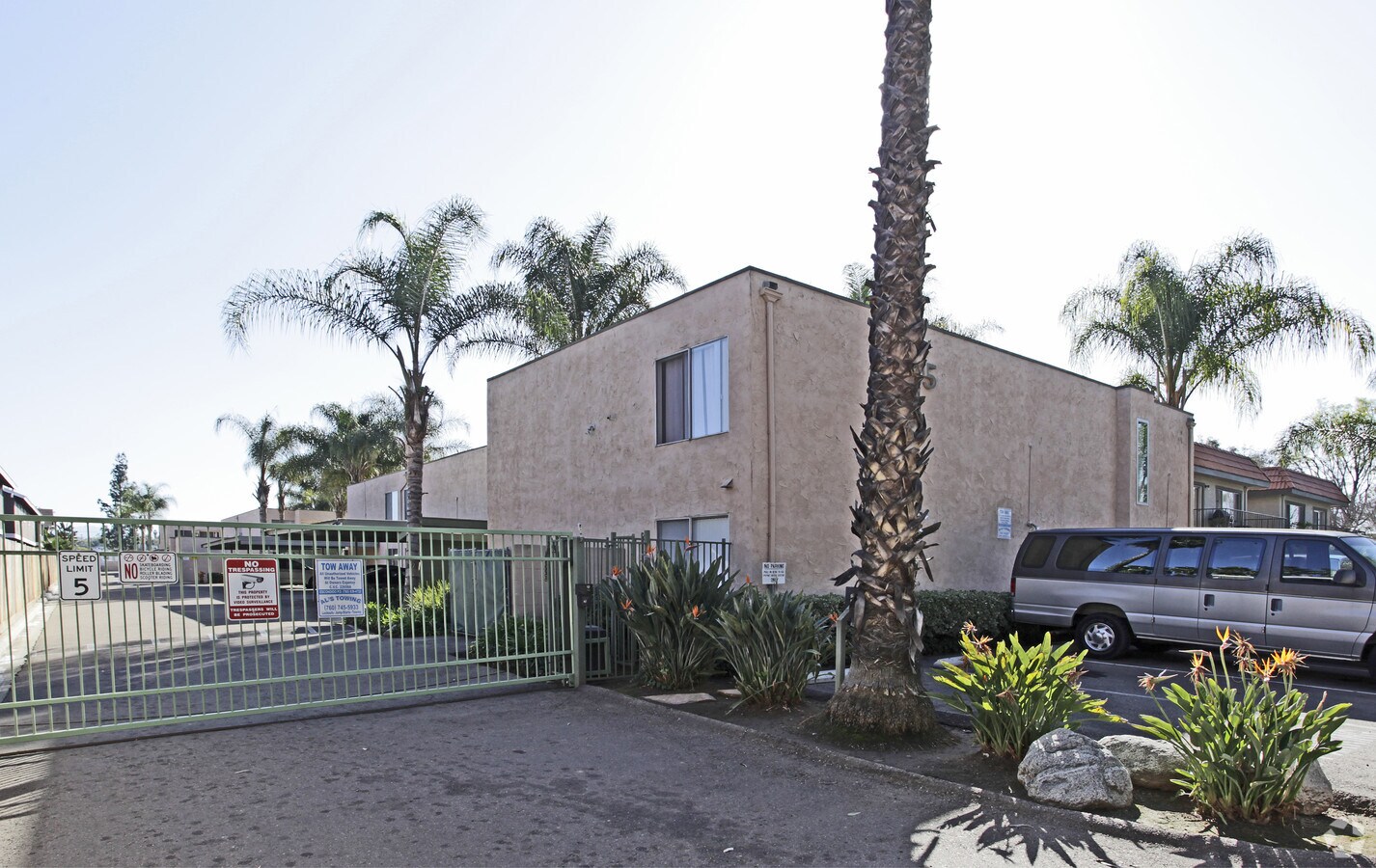 Grand Palm Village Apartments - Grand Palm Village Apartments