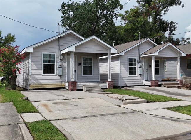 Photo - 6721 Avenue Q House