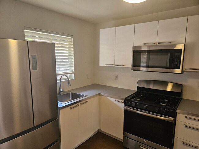 Photo - 802 W Turney Ave Unidad 12A