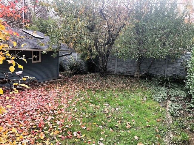 Photo - 436 NW 8th St