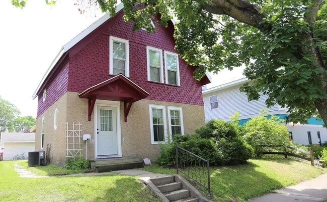 South Side 3 Bedroom House - South Side 3 Bedroom House