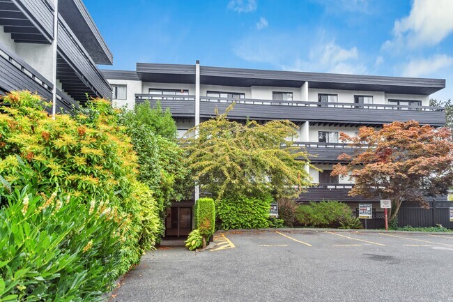 Photo - McKenzie Woods Apartments