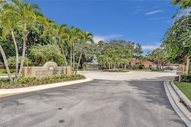 Photo - 801 NW 91st Terrace Casa