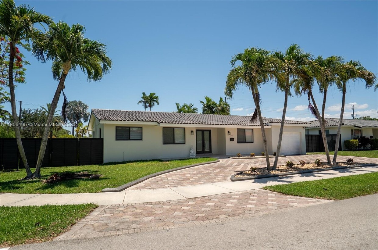 Photo - 9200 SW 62nd St (Miami, FL)