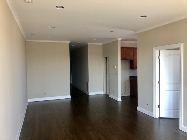 Photo - 4300 N Kedzie Ave Unit 401