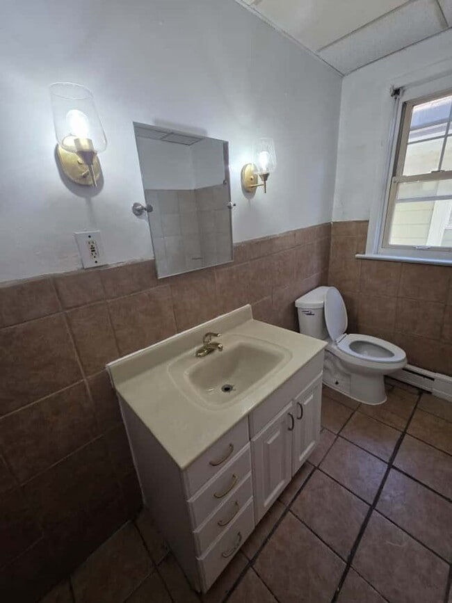 Photo - 647 Edgewood Ave