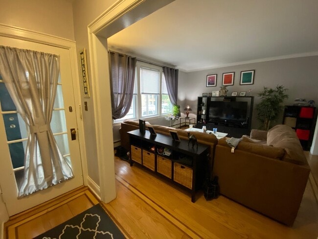 Photo - 43 W 36th St Unit 1