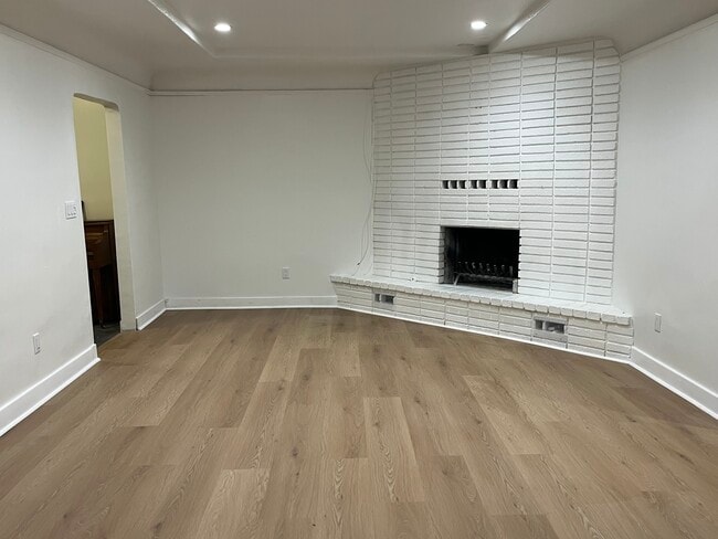 Photo - 2709 N Arrowhead Ave