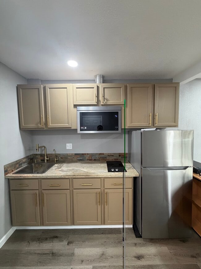 Photo - 2207 Fairfield Ave Unit Studio