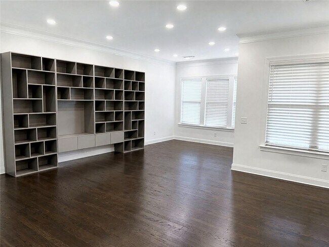 Photo - 3756 Huger Pl