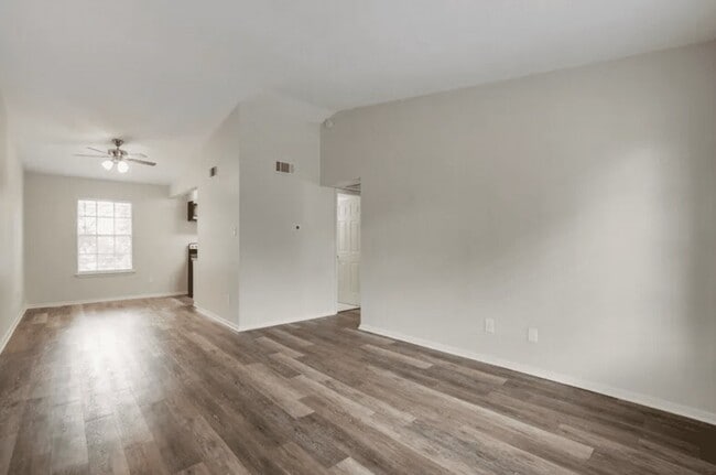 Photo - 313-319 Rose St