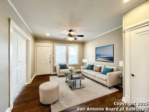 Photo - 411 E Courtland Pl