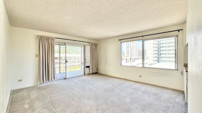 Building Photo - SPACIOUS STUDIO w/ LANAI & Washer/Dryer INSIDE Unit 401