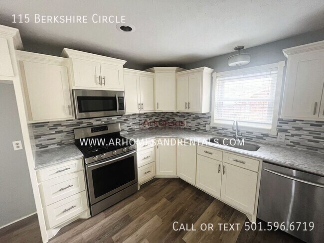 Photo - 115 Berkshire Cir