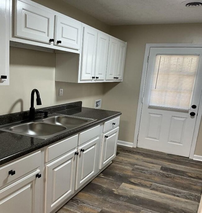 Photo - 142 Rushwood Dr