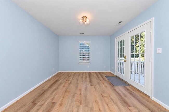 226 Nina Ln
