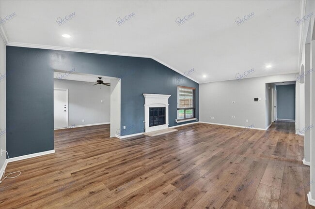 Photo - 3827 Clubway Ln