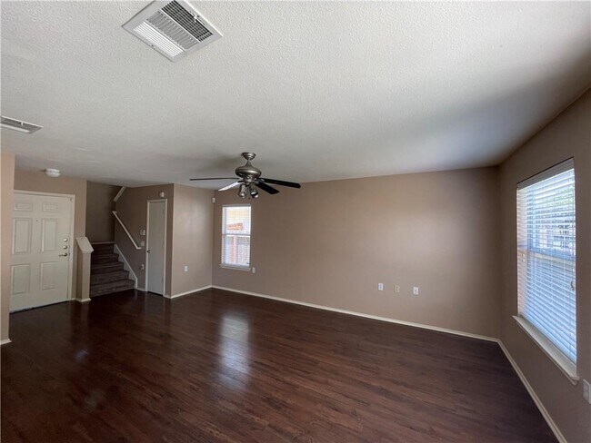 Photo - 5313 Hutchinson Dr