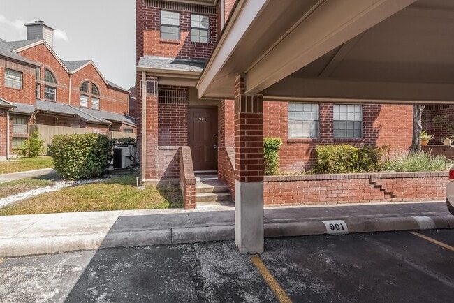 Photo - 7930 Roanoke Run Apartment Unit 901
