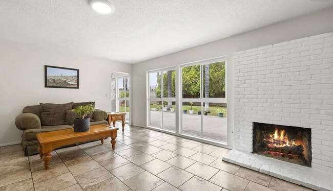 Photo - 16901 Simonds St