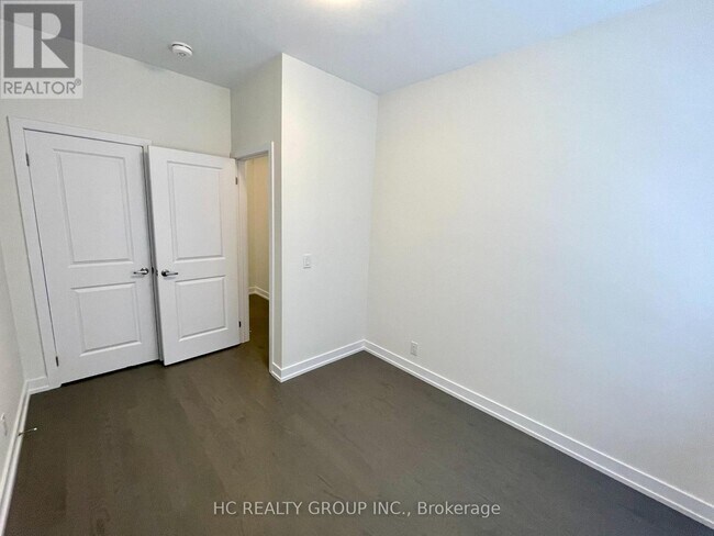 Photo - 24 Guardhouse Cres