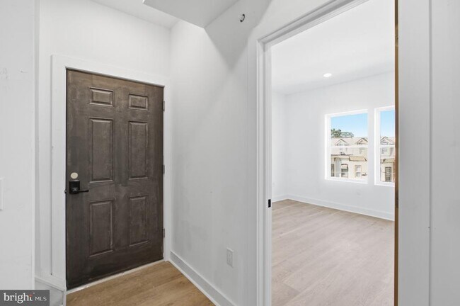 Photo - 669 N 39th St Unit 3