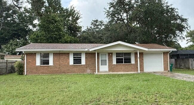 43 Oak Ln